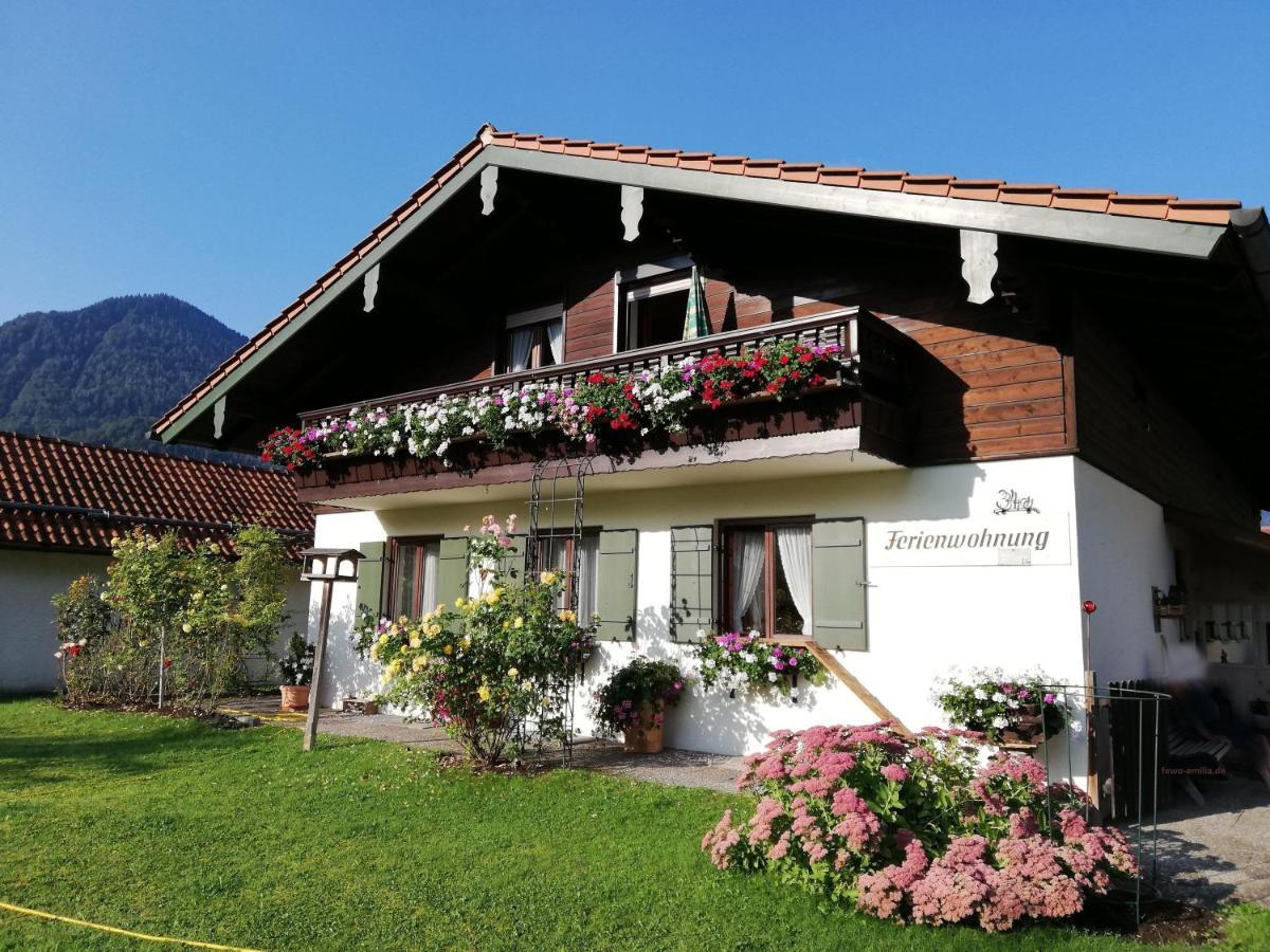 Ferienwohnung Emilia Mit Bergblick Ruhpolding Luaran gambar